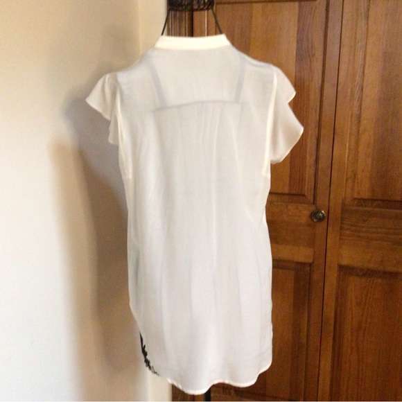 Madewell White Silk Top with Flutter Sleeves
Size 4 - Picture 4 of 5
